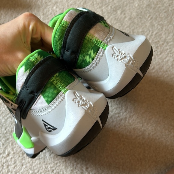 Nike Zoom Freak 2 Naija Shoes - Picture 4 of 10